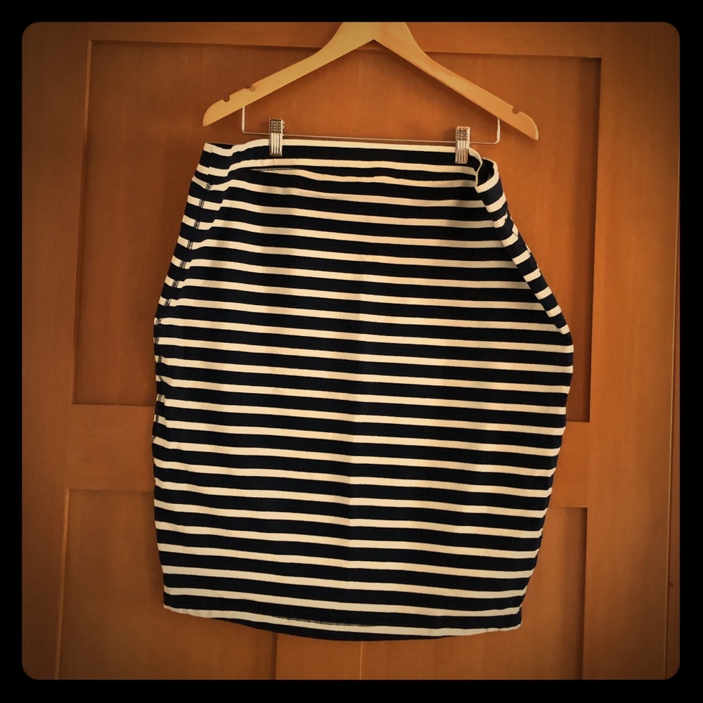 Navy and white striped stretchy pencil skirt